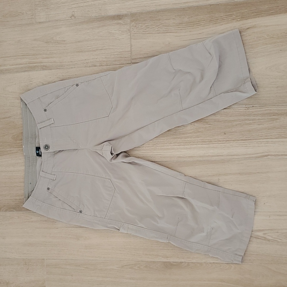 Kuhl khaki pants size 4